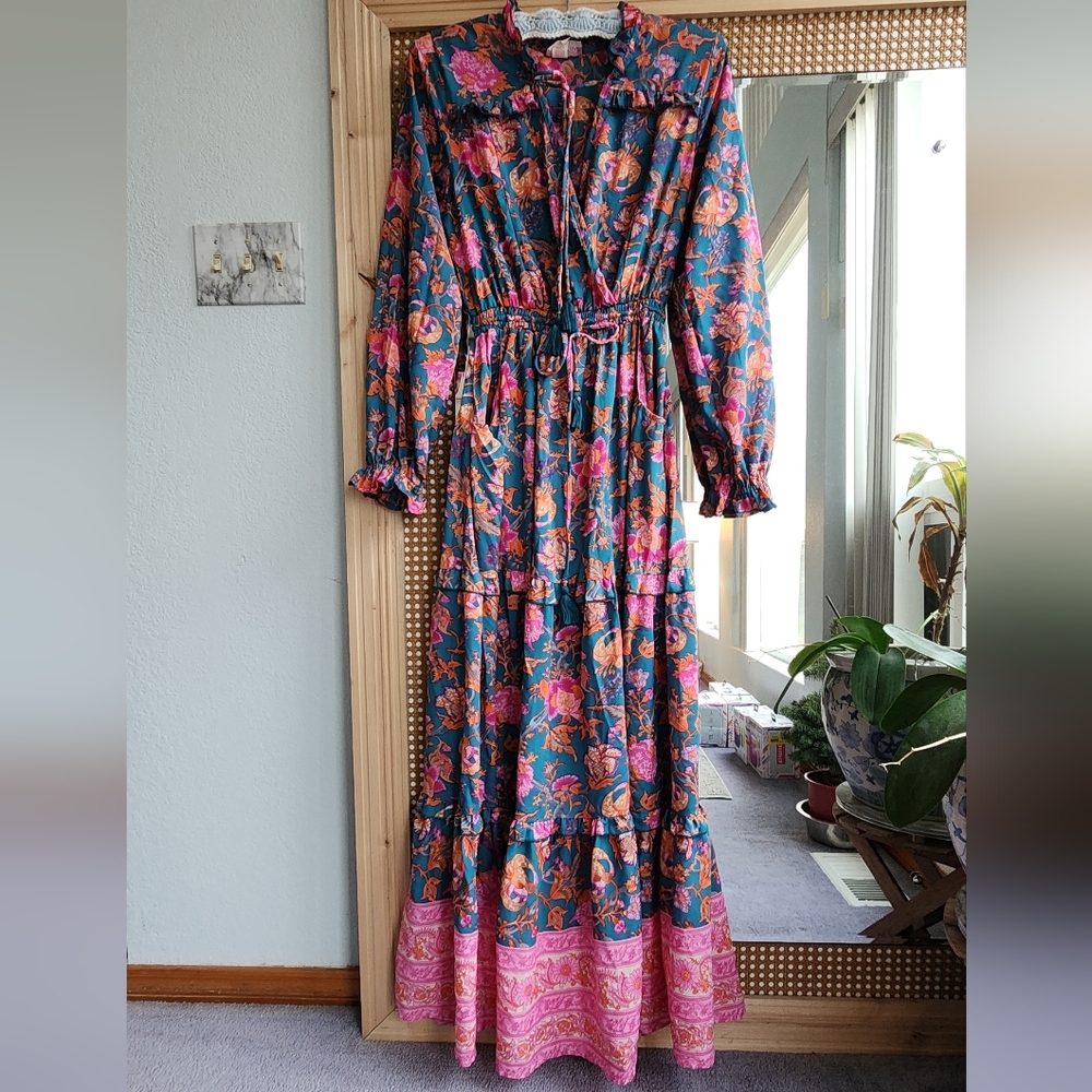Boemo Elegant Floral Maxi Dress in Pink and Blue
